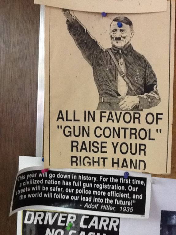 Luta contra o controle de armas em Fredericksburg, cidade de origem germânica no Texas, nos Estados Unidos